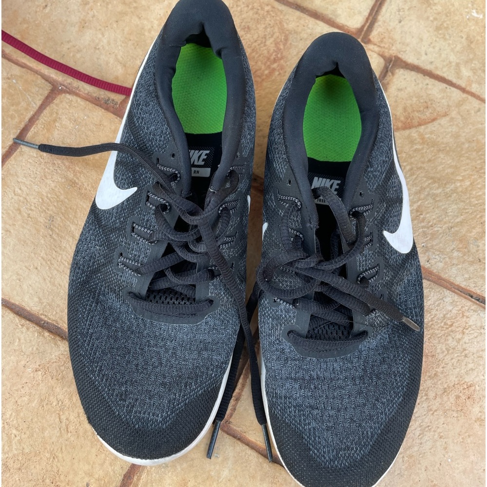 Nike bundle size 8 good condition